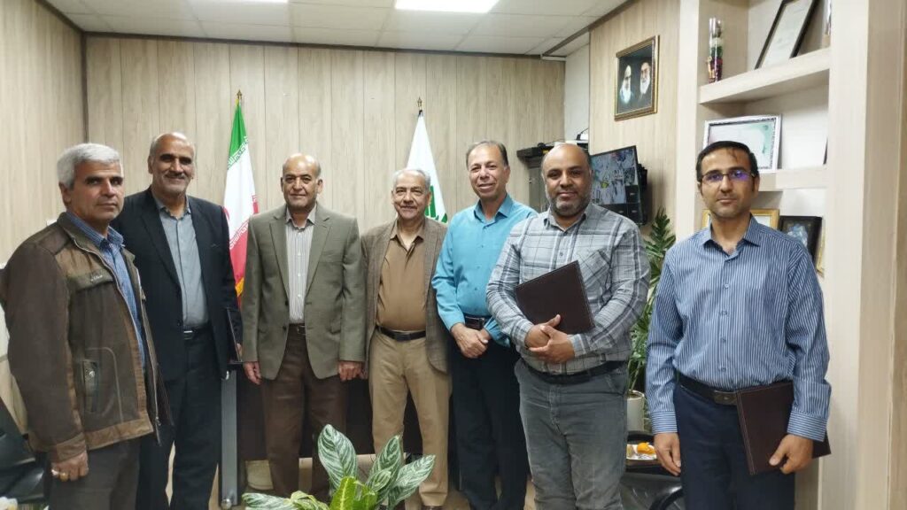 تقدیر از ناظران و مهندسان ساختمان پلی کلینیک تخصصی دارالشفاء